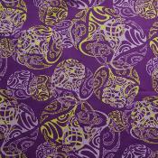 Tissu violet, tatouages raies manta stylisées 50 X 110 cm